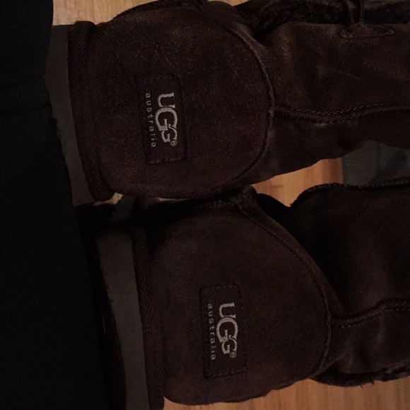 Bailey Button Triple II Ugg Boot Size 9 - Picture 8 of 8